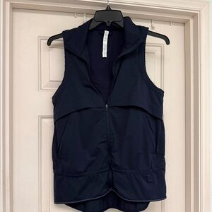 Lululemon Kicking Asphalt Vest- Midnight Navy